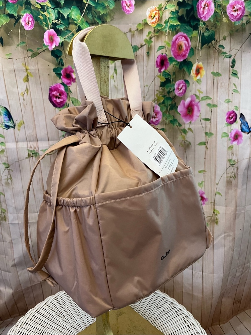 Calpak Insulated Lunch Bag - Picture 12 of 16